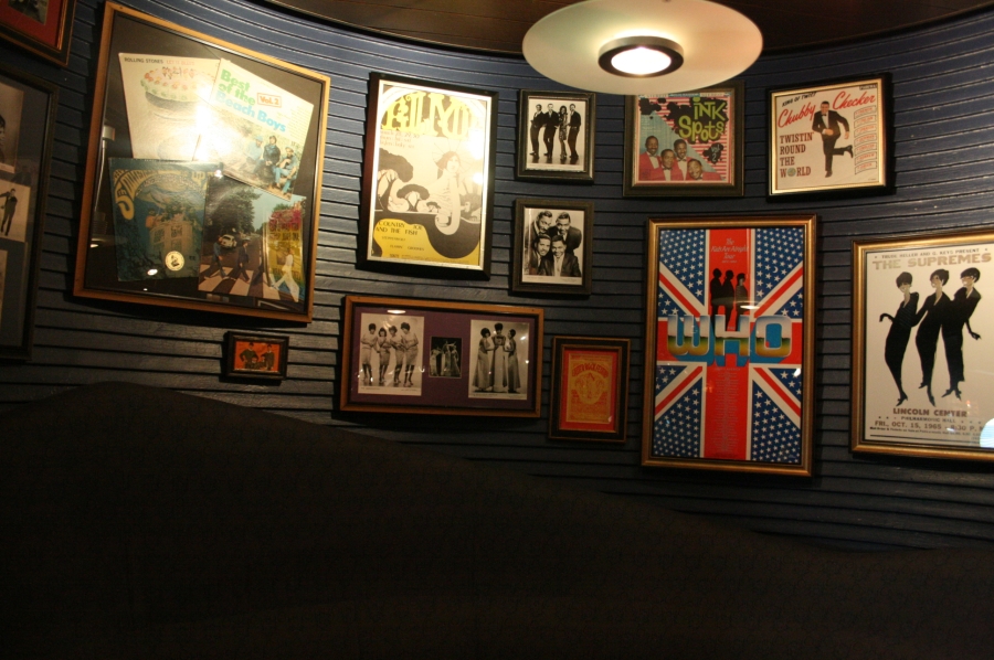 gal/Disney_Cruise_Line/Rockin Bar/IMG_7999.JPG